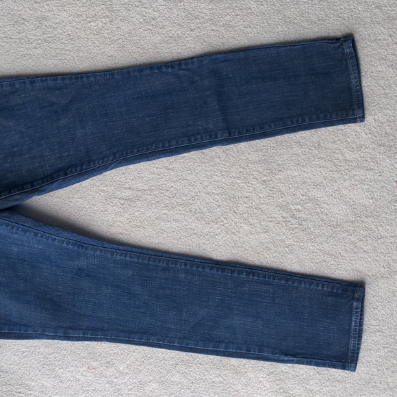 Old Navy Women's Jeans - Picture 3 of 4